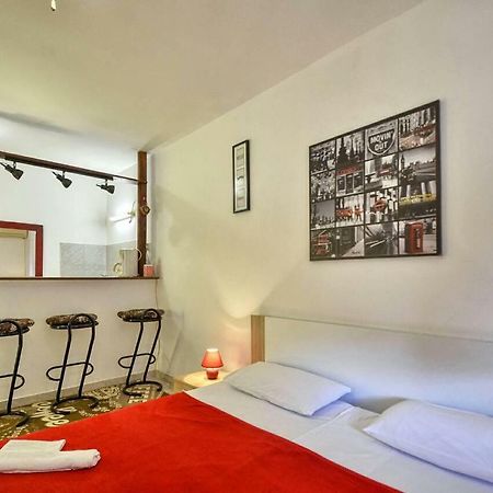 The Big Smile Apartments Pola Esterno foto